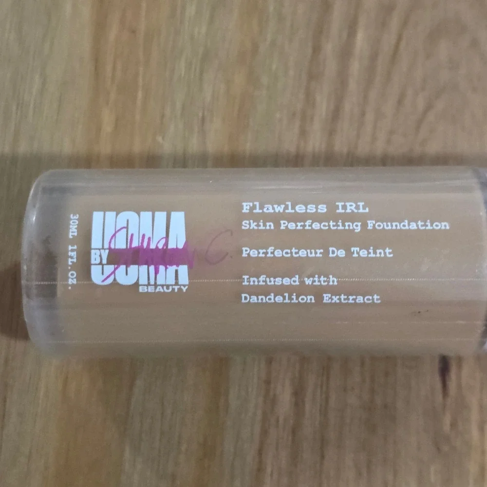 UOMA by Sharon C Flawless IRL Skin Perfecting Foundation Honey Honey T6 1oz New